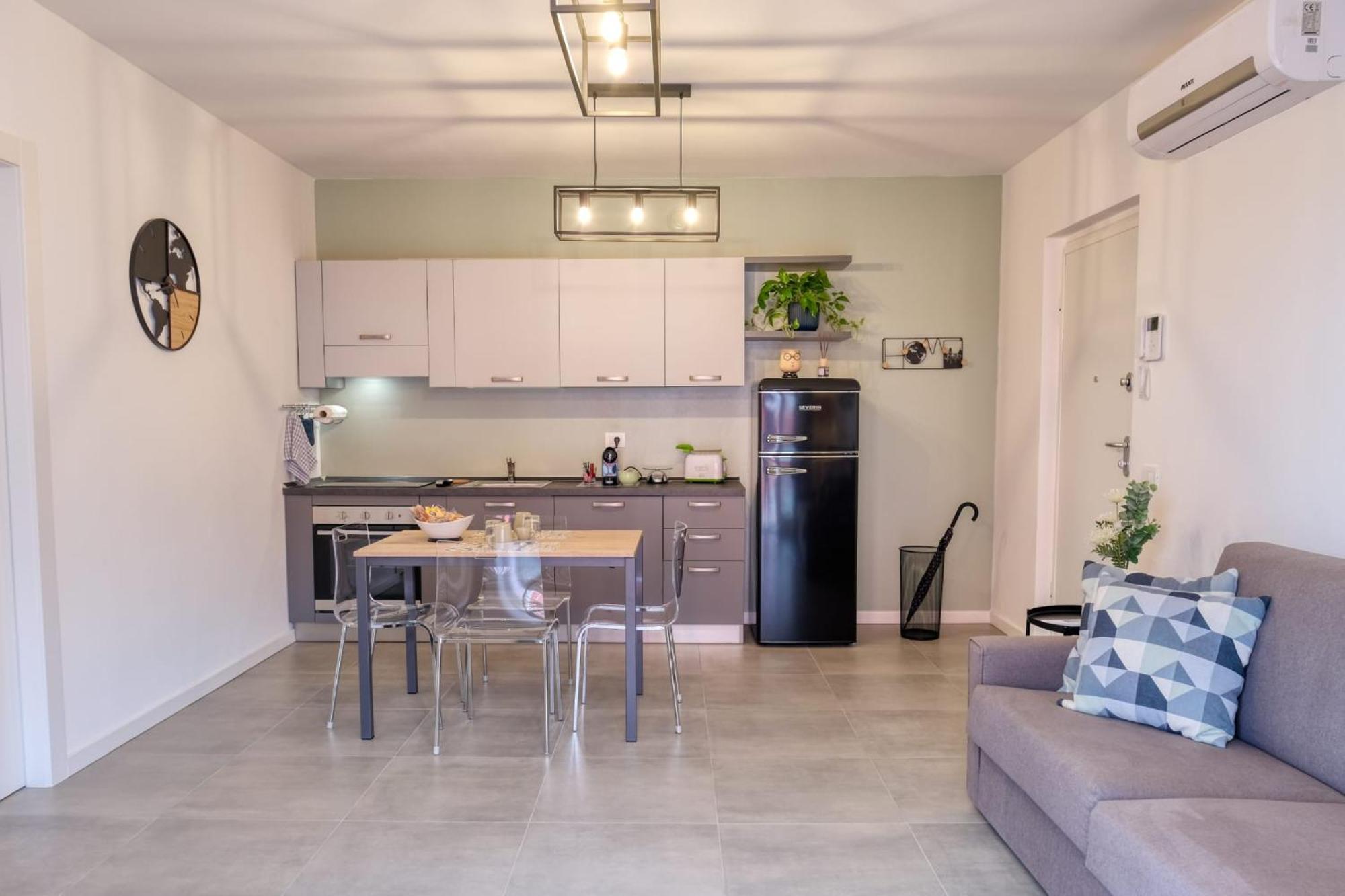 Appartamento Al 45 B.Go Roma -Vr- Con Garage Verona Luaran gambar